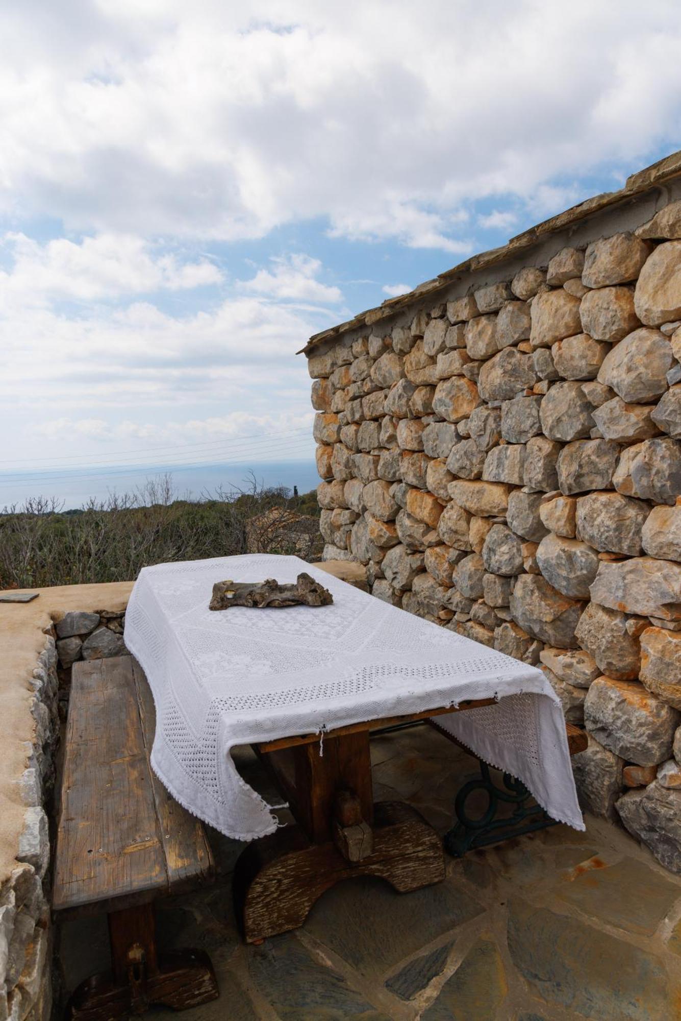Lithos Stone Suites Areopoli Rum bild